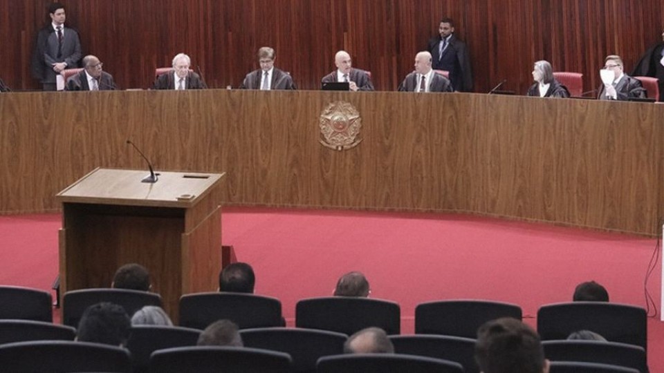 ¿Qué esta pasando con el Supremo Tribunal Electoral en Brasil? — Corresponsales  — La Pecera | Azul 101.9