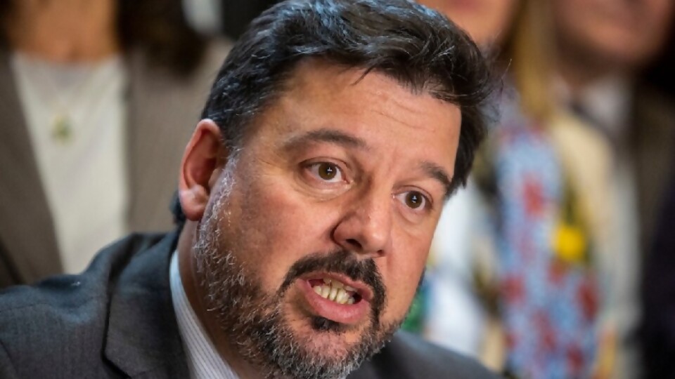 Peña: “Más allá de las cianobacterias en laguna del Sauce, el abastecimiento de agua potable está garantizado” — Entrevistas — Primera Ma&ntilde;ana | Azul 101.9