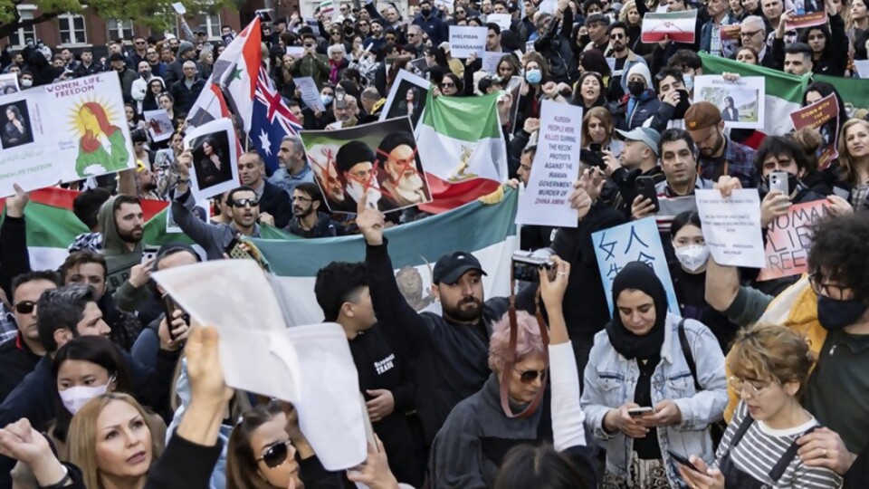 La situación de los DDHH en Irán: Uruguay modificó posición original y expresó “grave preocuación por la imposición de la pena de muerte” — Actualidad — 12 PM | Azul 101.9