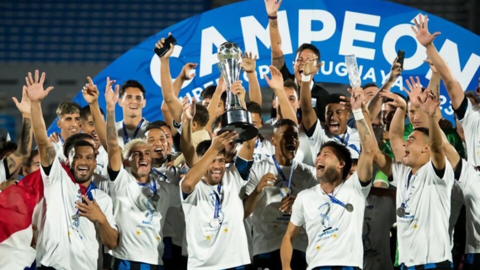 Liverpool campeón de la Supercopa Uruguaya  — Deportes — Primera Mañana | Azul 101.9