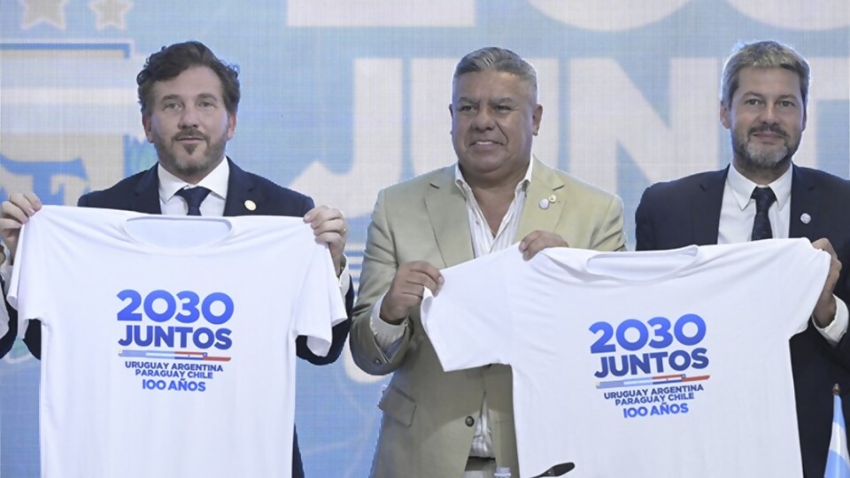 Saltombide ya está pensando en el Mundial 2030 —  Humor  — La Pecera | Azul 101.9