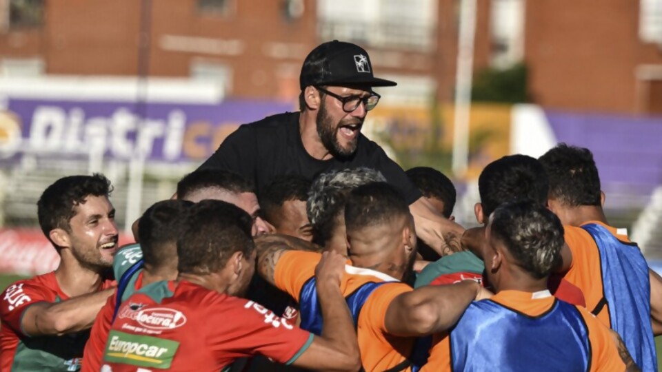 Boston River recibe a Huracán de Argentina — Deportes — Primera Mañana | Azul 101.9