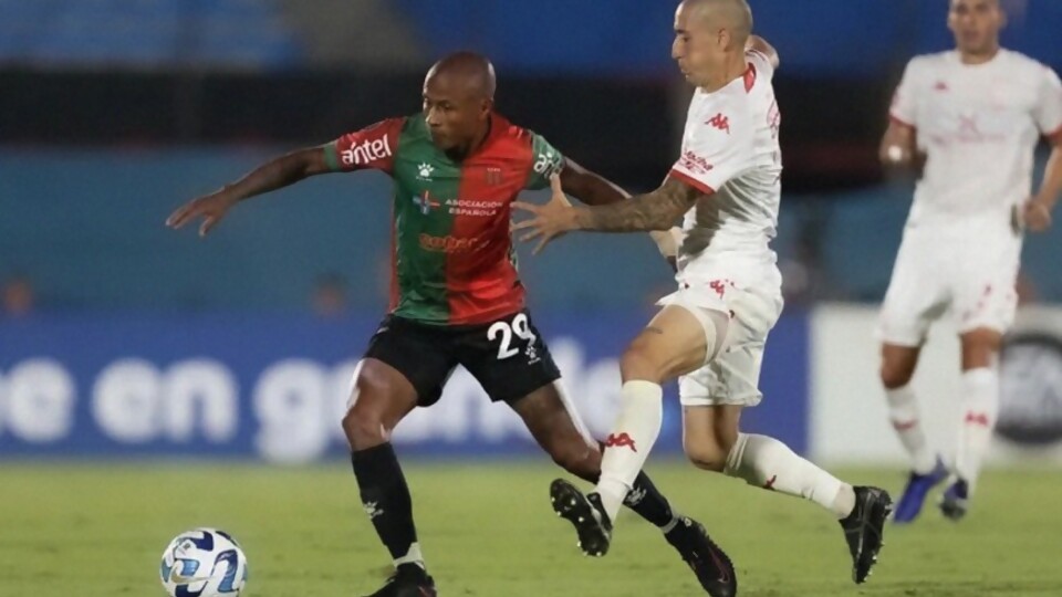Boston River va por la clasificación de visitante  —  Deportes — Primera Mañana | Azul 101.9