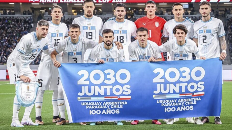 Repercusiones del empate de Uruguay: El gol de Valverde, el debut de Bueno y el nivel de Coates y Ugarte —  Deportes — Primera Mañana | Azul 101.9