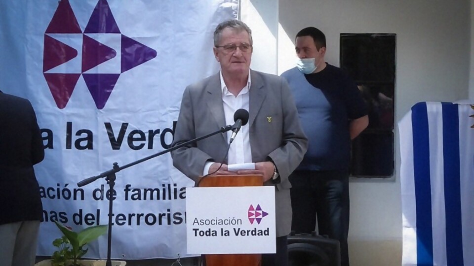 Molaguero: “La presencia de Cabildo Abierto en el Parlamento fue muy importante al poner el tema de las víctimas de la guerrilla sobre la mesa” — Entrevistas — Primera Mañana | Azul 101.9