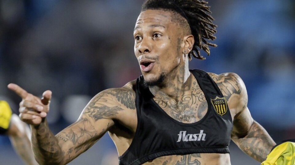 Peñarol festejó con la Joya y va camino al título — Deportes — Primera Mañana | Azul 101.9