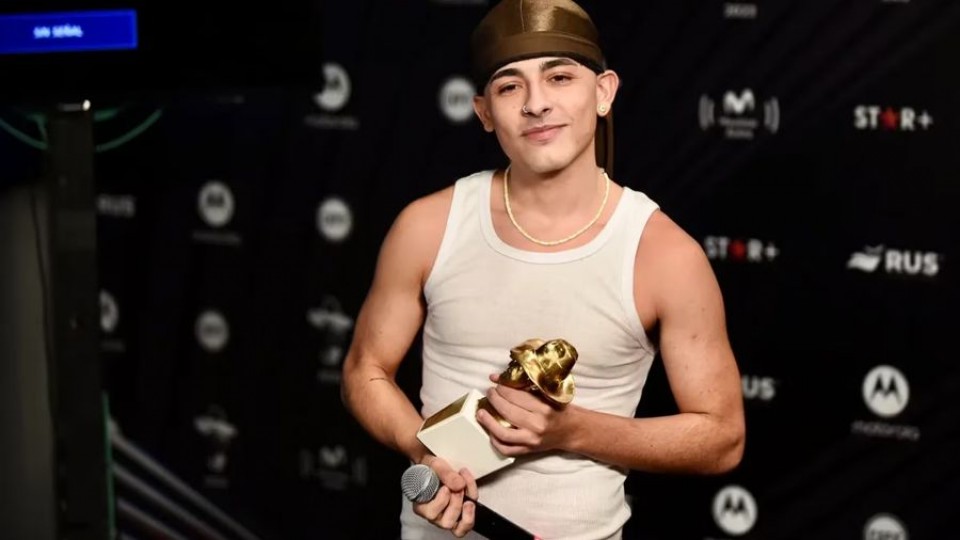 Trueno fue el gran ganador de los Premios Gardel — El Submarino Azul — La Pecera | Azul 101.9