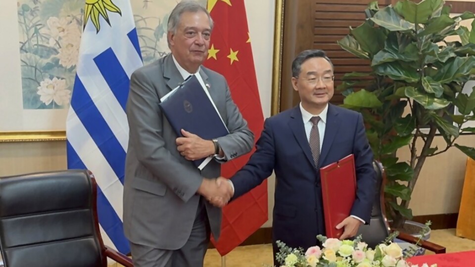 Mattos: “Hay un enorme margen para ampliar la variedad de productos que se exportan a China” — Entrevistas — Primera Mañana | Azul 101.9