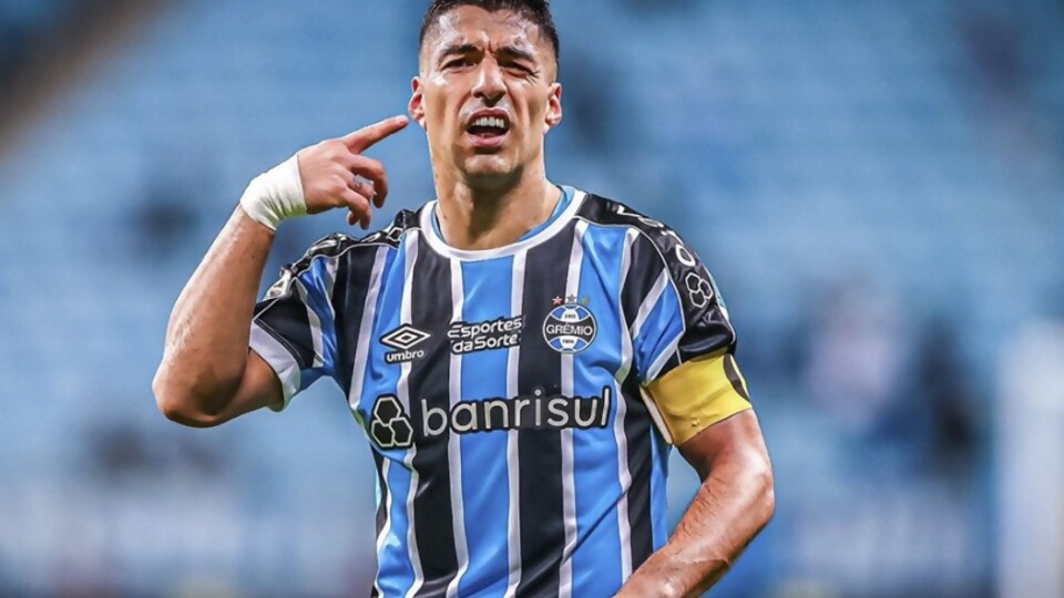 Mientras hablan de su retiro, Suárez sigue haciendo goles — Deportes — Primera Mañana | Azul 101.9