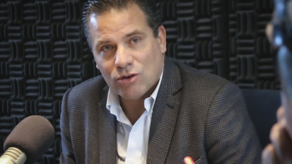 Ferrer: “Estoy convencido de que con una fusión entre el BROU y el BHU el país va a ganar por todos lados” — Entrevistas — Primera Ma&ntilde;ana | Azul 101.9