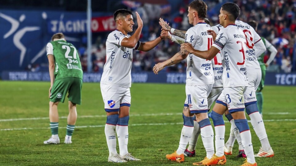Nacional goleó a Plaza y sigue en la pelea por la tabla Anual — Deportes — Primera Mañana | Azul 101.9