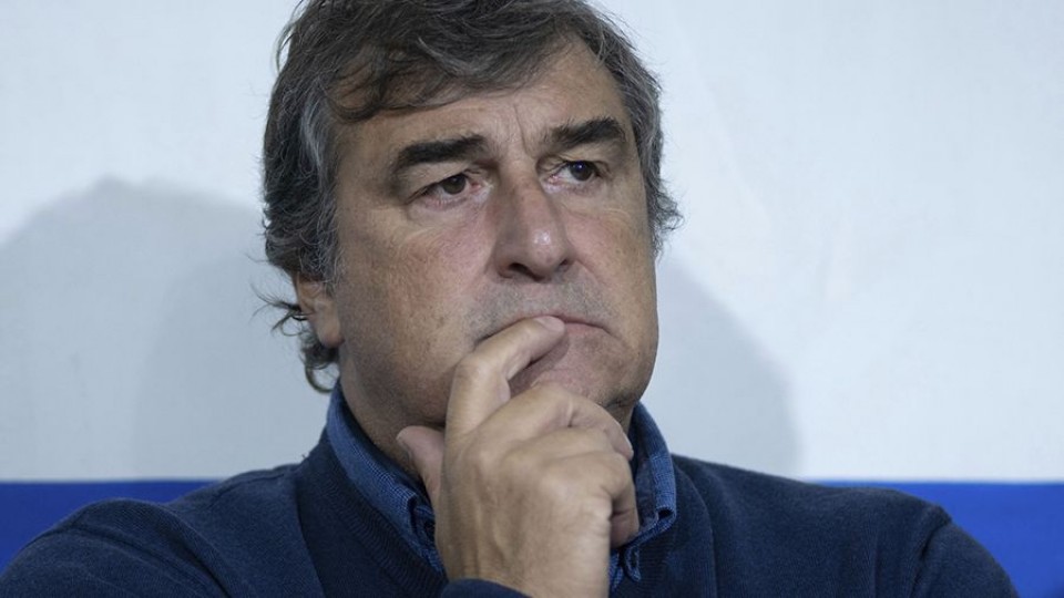 Sergio Botana: “Interpelar para chusmear es lo único que quiere el FA” —  Entrevista — 12 PM | Azul 101.9