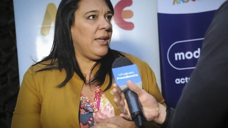 Sánchez: “En los últimos cuatro años el presupuesto que el Gobierno destina a ANDE tuvo un crecimiento del 130%” —  Entrevistas — Primera Mañana | Azul 101.9