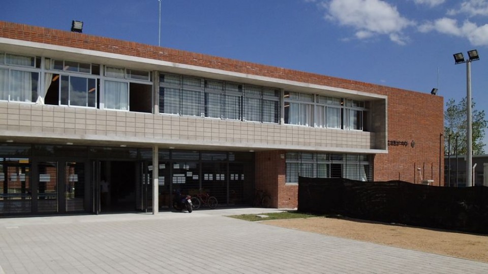 Casos de discriminación y bullying en el Liceo N° 6 de Maldonado — Informes  — La Pecera | Azul 101.9