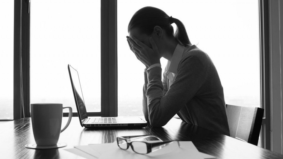 ¿Sufriste acoso laboral? — Sumergidos en el fondo — La Pecera | Azul 101.9