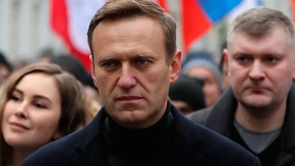 Crimen y castigo: La muerte de Navalni — Relatos de Pecera — La Pecera | Azul 101.9