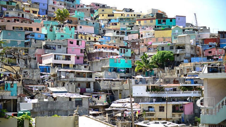 Haiti: El agujero negro de América Latina — Claudio Fantini — Primera Mañana | Azul 101.9